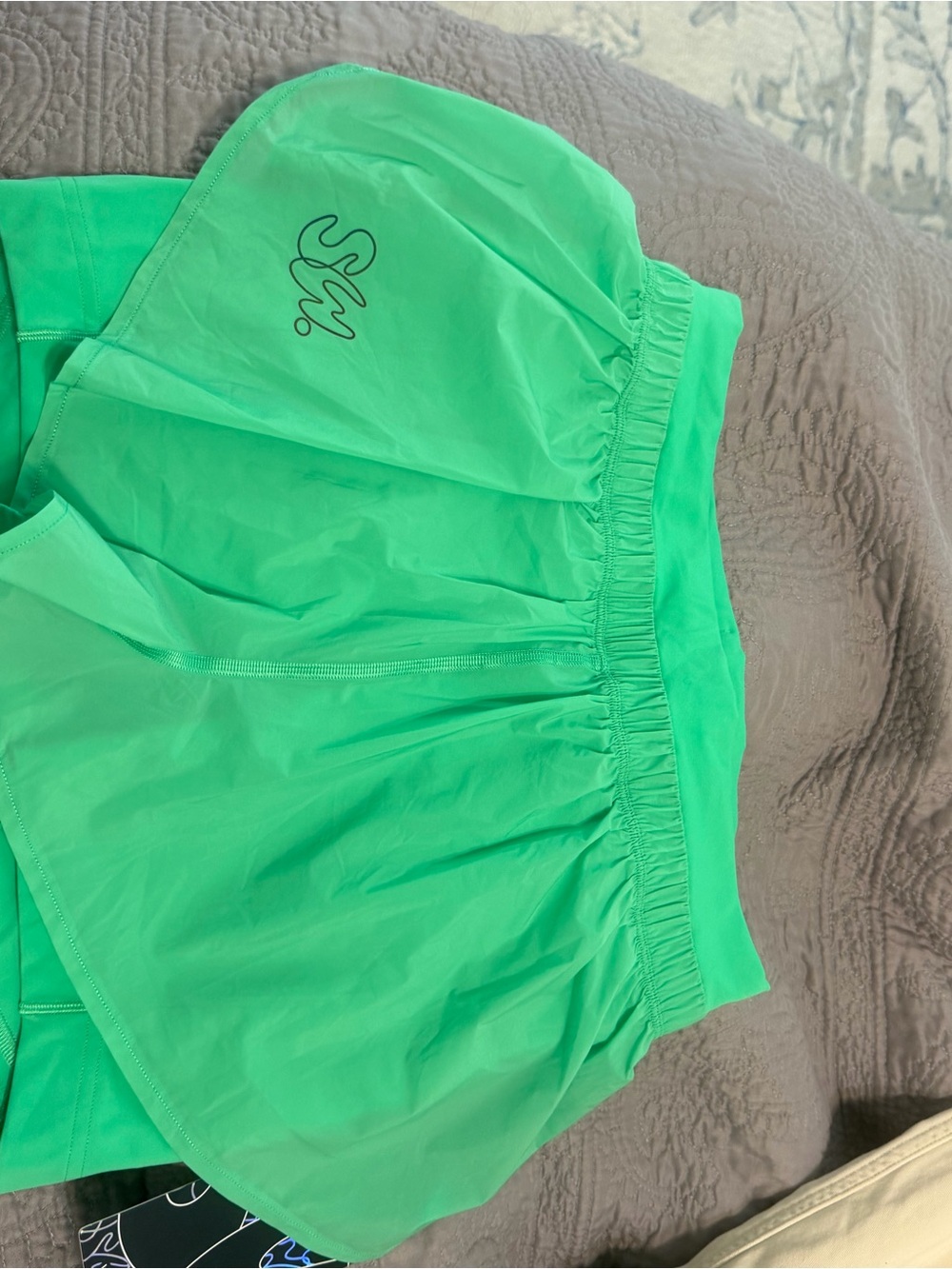 lululemon athletica translucent 2 in 1 graphic Shorts 3” seawheeze M